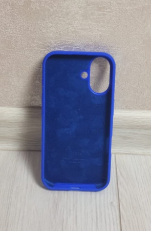 Силиконовый чехол для iPhone 16 с открытой камерой индиго