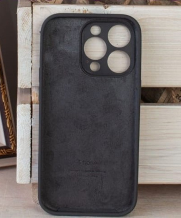 Силиконовый чехол для iPhone 16 Pro с закрытой камерой Серый