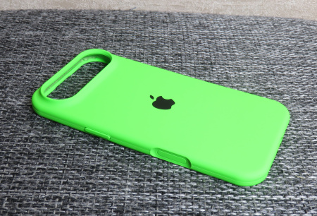 Силиконовый чехол для iPhone 17 Air с открытой камерой Салатовый