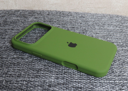 Силиконовый чехол для iPhone 17 Pro Max с открытой камерой хаки