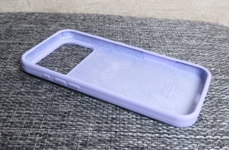 Силиконовый чехол для iPhone 17 Pro с открытой камерой лаванда