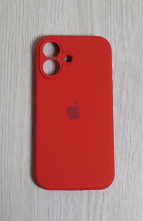 Силиконовый чехол для iPhone 16 с закрытой камерой Красный