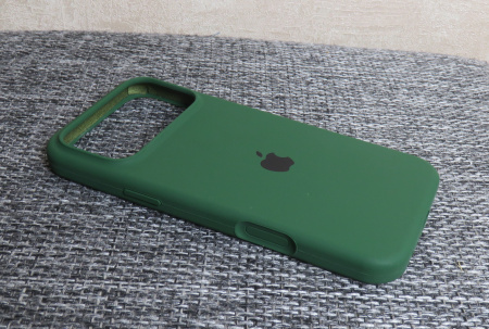 Силиконовый чехол для iPhone 17 Pro с открытой камерой т-зеленый