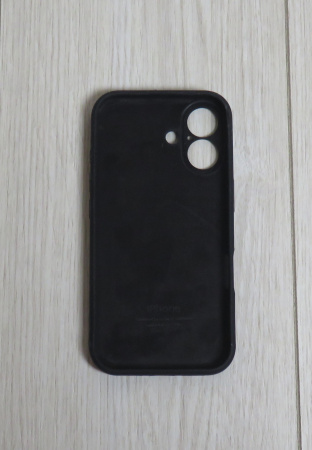 Силиконовый чехол для iPhone 16 Plus с закрытой камерой Черный