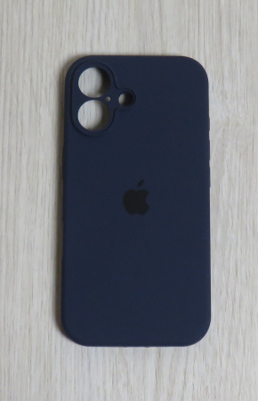 Силиконовый чехол для iPhone 16 Plus с закрытой камерой т-синий