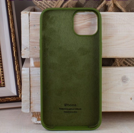 Силиконовый чехол для iPhone 15 Plus с открытой камерой хаки