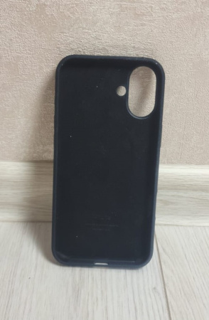 Силиконовый чехол для iPhone 16 с открытой камерой Черный