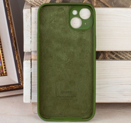 Силиконовый чехол для iPhone 15 Plus с закрытой камерой хаки