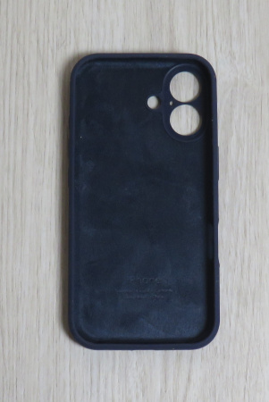 Силиконовый чехол для iPhone 16 Plus с закрытой камерой т-синий