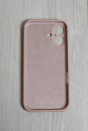 Силиконовый чехол для iPhone 16 с закрытой камерой пудровый